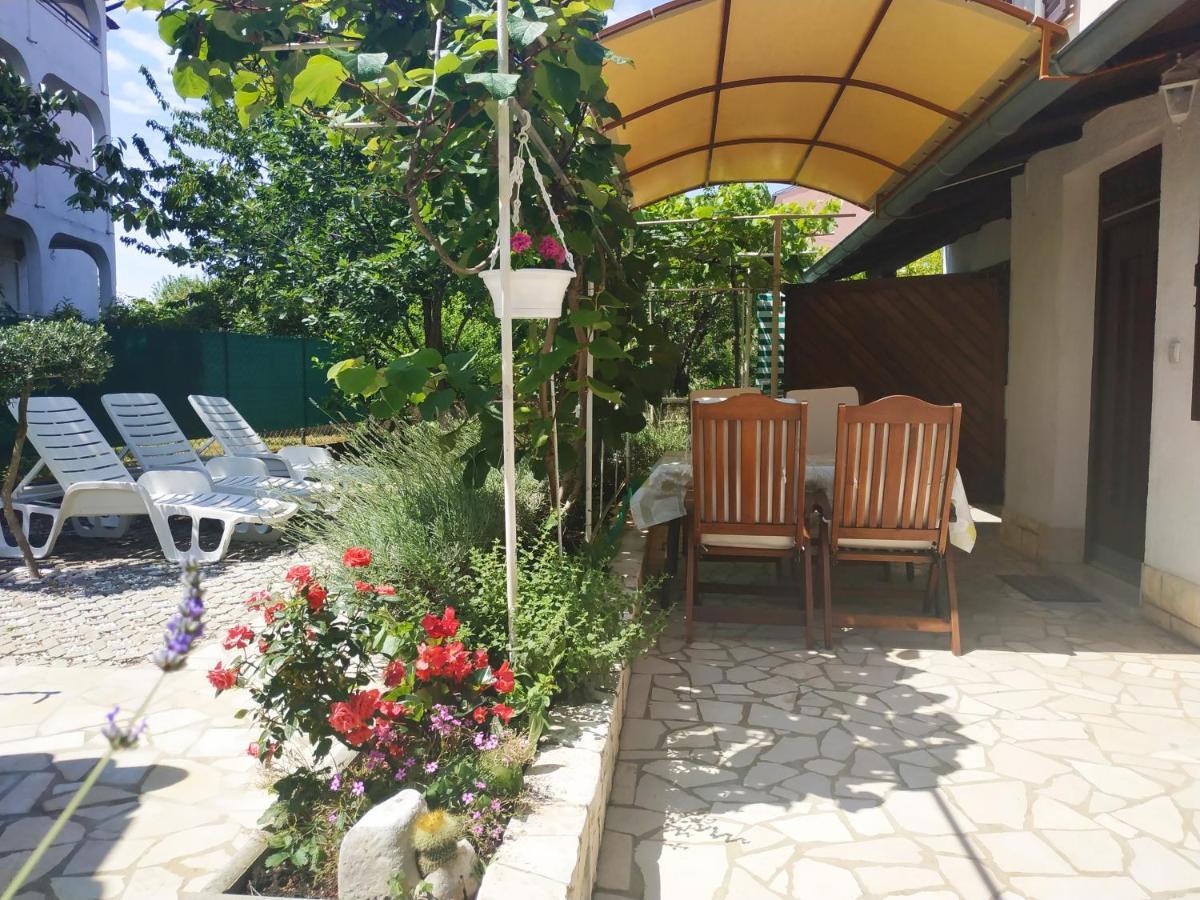 Nadija Apartman